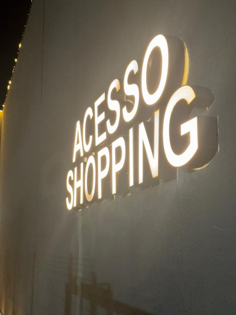 Letras iluminadas Acesso Shopping